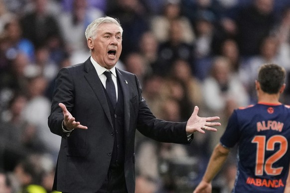 Real Madrid&#039;s head coach Carlo Ancelotti reacts during the Spanish La Liga soccer match between Real Madrid and Celta Vigo at the Santiago Bernabeu stadium in Madrid, Spain, Sunday, May 4, 2025.  ...