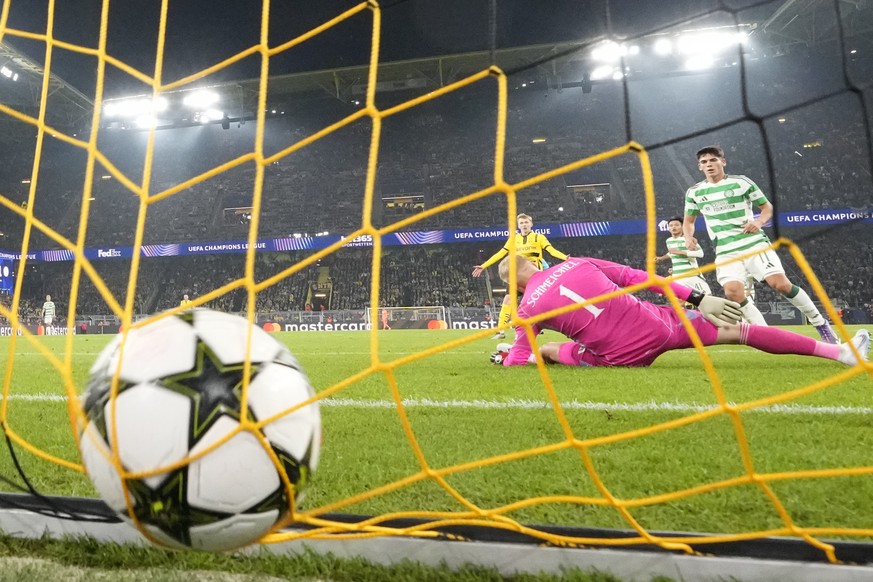 Celtic&#039;s goalkeeper Kasper Schmeichel receives the 6th goal by Dortmund&#039;s Serhou Guirassy during the Champions League opening phase soccer match between Borussia Dortmund and Celtic FC at th ...