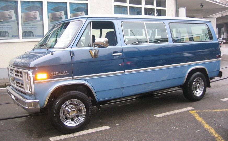 Chevrolat Beauville Sportvan 5,7 L V8 Van