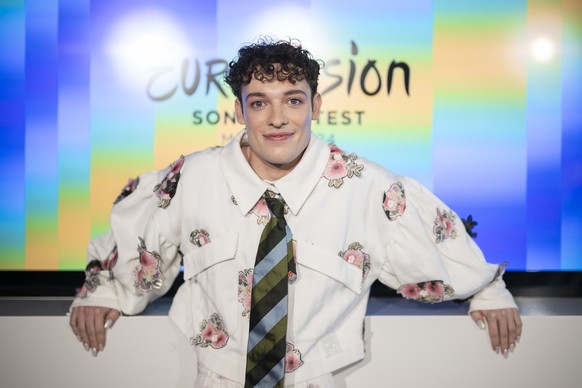 Musiker Nemo vertritt die Schweiz am Eurovision Song Contest, ESC, 2024 in Schweden, aufgenommen am Donnerstag, 29. Februar 2024 in Zuerich. (KEYSTONE/Ennio Leanza)