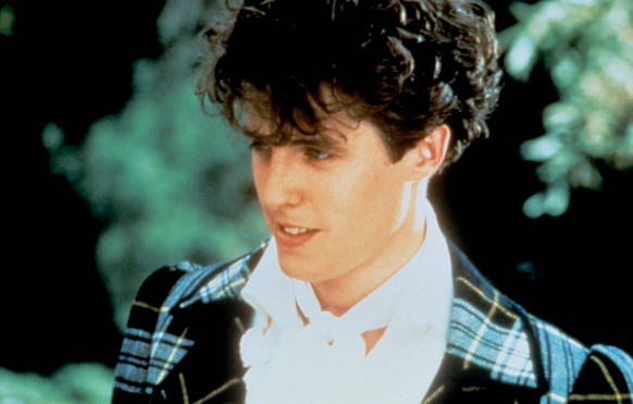 ROWING WITH THE WIND Remando Al Viento, Hugh Grant, 1987. Cinecom Pictures/Courtesy Everett Collection ACHTUNG AUFNAHMEDATUM GESCHﾄTZT PUBLICATIONxINxGERxSUIxAUTxONLY Copyright: xCinecomxPictures/Cour ...