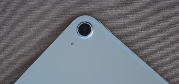 Die Kamera des iPad Air (2024) löst weiterhin mit 12 Megapixeln auf.